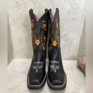 Women Mexicans boots. Brown with sunflower embroidery Size 6 MX size 8.5 US NWOT